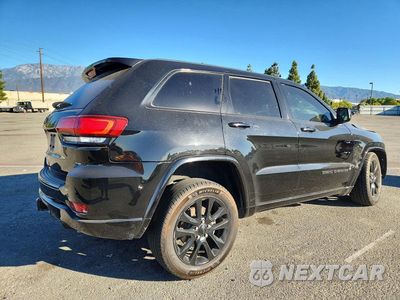Trzecie zdjęcie samochodu z tyłu: 2017 JEEP GRAND CHEROKEE LAREDO VIN:1C4RJFAG9HC851940 - miniatura