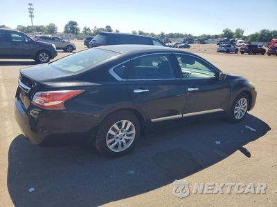 Trzecie zdjęcie samochodu z tyłu: 2015 NISSAN ALTIMA 2.5 S VIN:1N4AL3AP3FC125001 - miniatura