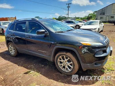 Czwarte zdjęcie samochodu z boku: 2016 JEEP CHEROKEE LATITUDE VIN:1C4PJMCB3GW340878 - miniatura