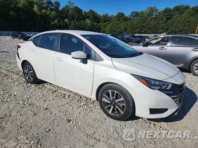 Czwarte zdjęcie samochodu z boku: 2025 NISSAN VERSA SV VIN:3N1CN8EV3SL868987 - miniatura
