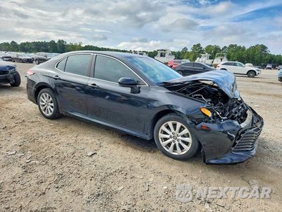 Czwarte zdjęcie samochodu z boku: 2019 TOYOTA CAMRY LE VIN:4T1B11HK2KU264118 - miniatura