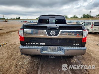 Zdjęcie 6 z 12 samochodu: 2018 NISSAN TITAN XD PLATINUM RESERVE VIN:1N6BA1F41JN522465 - miniatura