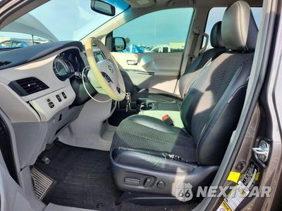 Zdjęcie 7 z 14 samochodu: 2013 TOYOTA SIENNA SPORT VIN:5TDXK3DC7DS300927 - miniatura