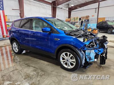 Czwarte zdjęcie samochodu z boku: 2019 FORD ESCAPE SE VIN:1FMCU0GD6KUB78254 - miniatura