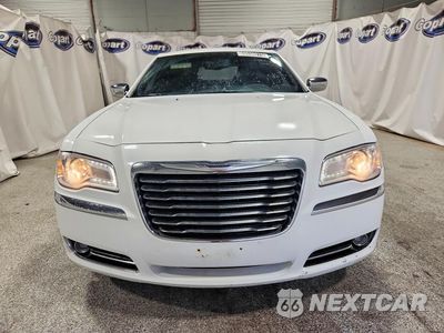 Piąte zdjęcie samochodu w środku: 2013 CHRYSLER 300C VIN:2C3CCAET0DH650515 - miniatura