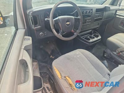 Zdjęcie 8 z 13 samochodu: 2014 CHEVROLET EXPRESS 1500 CARGO DELIVERY VAN VIN:1GCSGAFX4E1109268 - miniatura
