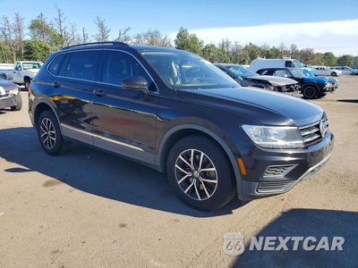 Czwarte zdjęcie samochodu z boku: 2021 VOLKSWAGEN TIGUAN SE VIN:3VV2B7AX0MM011785 - miniatura