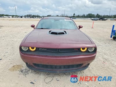 Piąte zdjęcie samochodu w środku: 2017 DODGE CHALLENGER R/T VIN:2C3CDZBT6HH639993 - miniatura