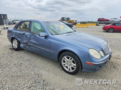 Czwarte zdjęcie samochodu z boku: 2005 MERCEDES-BENZ E 320 4MATIC VIN:WDBUF82J45X174896 - miniatura