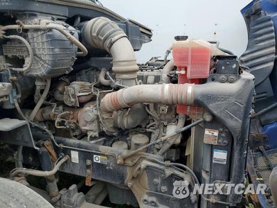 Zdjęcie 10 z 13 samochodu: 2017 PETERBILT 579 SEMI TRUCK VIN:1XPBDP9X5HD432138 - miniatura