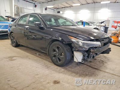 Czwarte zdjęcie samochodu z boku: 2022 HYUNDAI ELANTRA SEL VIN:KMHLM4AG2NU327371 - miniatura