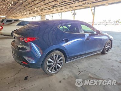 Trzecie zdjęcie samochodu z tyłu: 2020 MAZDA 3 PREFERRED VIN:JM1BPAMM8L1158642 - miniatura
