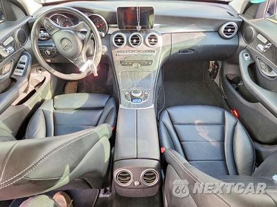 Zdjęcie 8 z 12 samochodu: 2017 MERCEDES-BENZ C 300 4MATIC VIN:55SWF4KB1HU204042 - miniatura