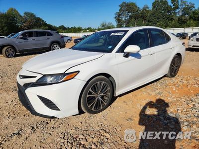 2018 TOYOTA CAMRY SE 4T1B11HK2JU096981 - główne zdjęcie licytacji z USA - miniatura
