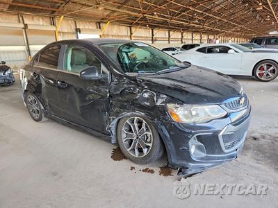 Czwarte zdjęcie samochodu z boku: 2017 CHEVROLET SONIC LT VIN:1G1JD5SH0H4158487 - miniatura