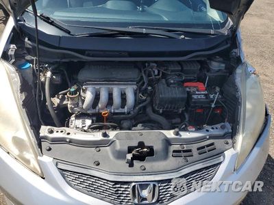 Zdjęcie 11 z 12 samochodu: 2011 HONDA FIT SPORT VIN:JHMGE8H50BS003839 - miniatura