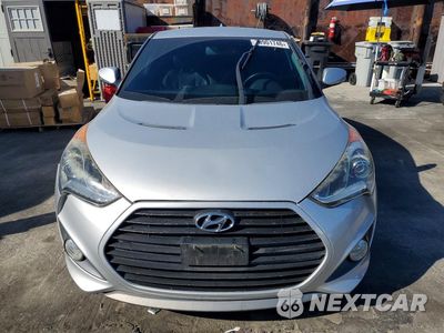 Piąte zdjęcie samochodu w środku: 2013 HYUNDAI VELOSTER TURBO VIN:KMHTC6AE4DU136241 - miniatura