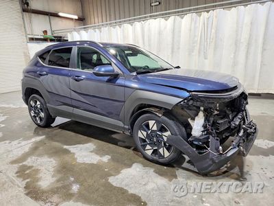 Czwarte zdjęcie samochodu z boku: 2025 HYUNDAI KONA SEL VIN:KM8HBCAB5SU311428 - miniatura