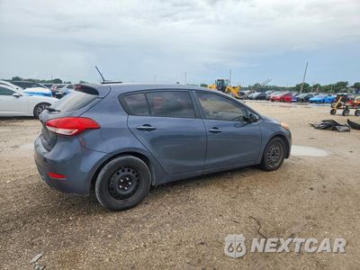 Trzecie zdjęcie samochodu z tyłu: 2016 KIA FORTE5 LX VIN:KNAFK5A87G5583344 - miniatura