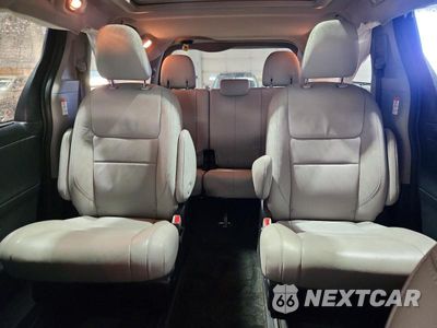 Zdjęcie 10 z 13 samochodu: 2018 TOYOTA SIENNA LIMITED 7-PASSENGER VIN:5TDDZ3DC5JS208757 - miniatura