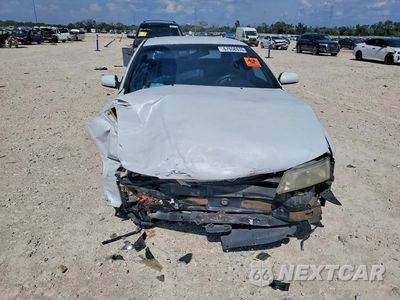 Piąte zdjęcie samochodu w środku: 1998 NISSAN MAXIMA GXE VIN:JN1CA21D6WT518826 - miniatura