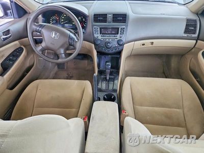 Zdjęcie 8 z 12 samochodu: 2006 HONDA ACCORD SE VIN:1HGCM56366A157214 - miniatura
