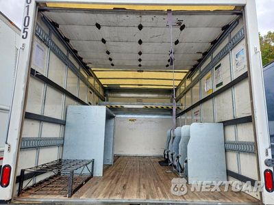 Zdjęcie 10 z 14 samochodu: 2020 CHEVROLET EXPRESS BOX TRUCK VIN:1HA6GUCG4LN012001 - miniatura