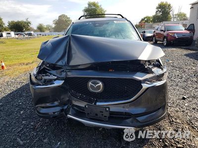 Piąte zdjęcie samochodu w środku: 2019 MAZDA CX-5 SIGNATURE VIN:JM3KFBEYXK0578523 - miniatura