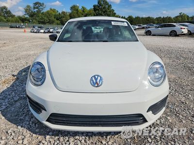 Piąte zdjęcie samochodu w środku: 2017 VOLKSWAGEN BEETLE 1.8T VIN:3VWF17AT2HM617544 - miniatura
