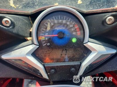 Zdjęcie 7 z 9 samochodu: 2013 HONDA CBR250 R VIN:MLHMC4103D5301088 - miniatura