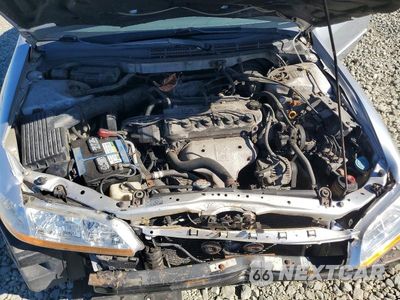 Zdjęcie 11 z 13 samochodu: 2002 HONDA ACCORD EX VIN:1HGCG56622A037261 - miniatura
