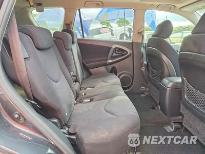 Zdjęcie 11 z 14 samochodu: 2007 TOYOTA RAV4 SPORT VIN:JTMBK32V675030632 - miniatura