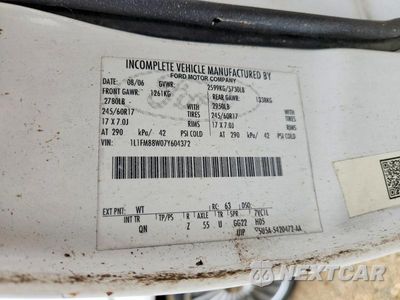 Zdjęcie 13 z 13 samochodu: 2007 LINCOLN TOWN CAR EXECUTIVE VIN:1L1FM88W07Y604372 - miniatura