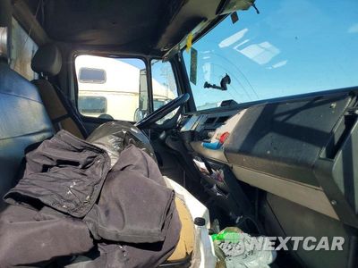Zdjęcie 11 z 13 samochodu: 2003 FREIGHTLINER FL60 BOX TRUCK VIN:1FVABPCTX3HM01613 - miniatura