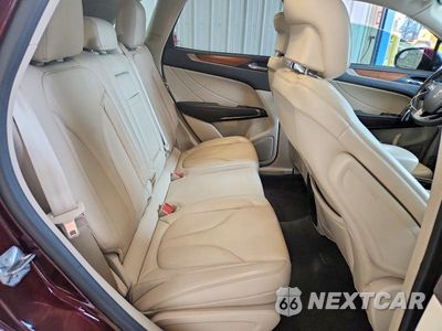 Zdjęcie 11 z 13 samochodu: 2017 LINCOLN MKC SELECT VIN:5LMCJ2D95HUL28607 - miniatura