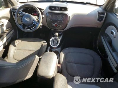 Zdjęcie 8 z 12 samochodu: 2017 KIA SOUL + VIN:KNDJP3A52H7419014 - miniatura