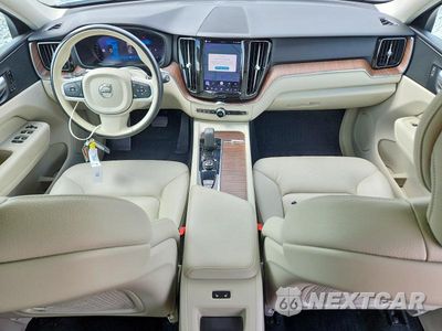 Zdjęcie 8 z 13 samochodu: 2022 VOLVO XC60 B5 MOMENTUM VIN:YV4L12RKXN1988204 - miniatura