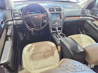 Zdjęcie 8 z 13 samochodu: 2018 FORD EXPLORER PLATINUM VIN:1FM5K8HT5JGC73999 - miniatura