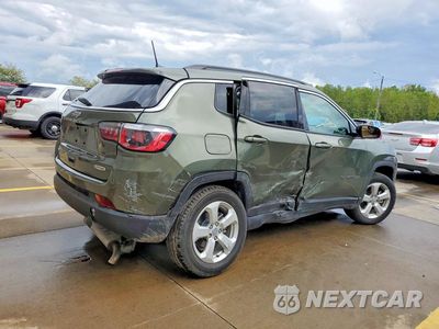 Trzecie zdjęcie samochodu z tyłu: 2019 JEEP COMPASS LATITUDE VIN:3C4NJDBB0KT661641 - miniatura