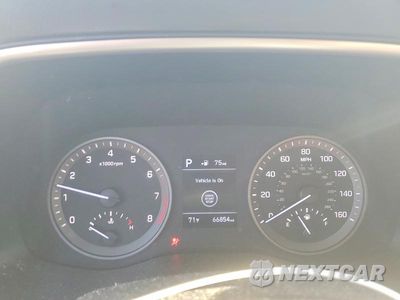 Zdjęcie 9 z 13 samochodu: 2019 HYUNDAI TUCSON VALUE VIN:KM8J3CA44KU060112 - miniatura