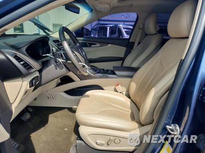 Zdjęcie 7 z 12 samochodu: 2019 LINCOLN NAUTILUS RESERVE VIN:2LMPJ8LP0KBL11920 - miniatura