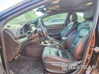 Zdjęcie 7 z 13 samochodu: 2019 HYUNDAI ELANTRA SPORT VIN:KMHD04LB6KU859641 - miniatura