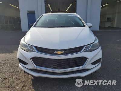 Piąte zdjęcie samochodu w środku: 2017 CHEVROLET CRUZE LT VIN:3G1BE5SM2HS566794 - miniatura