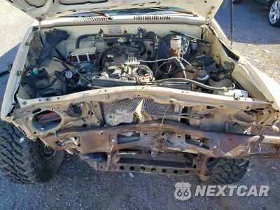 Zdjęcie 11 z 12 samochodu: 1986 TOYOTA PICKUP RN63 STD VIN:JT4RN63R7G0074158 - miniatura
