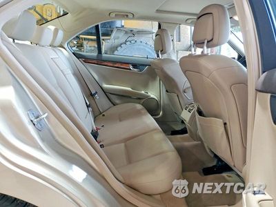 Zdjęcie 10 z 12 samochodu: 2011 MERCEDES-BENZ C 300 4MATIC VIN:WDDGF8BB8BR178091 - miniatura