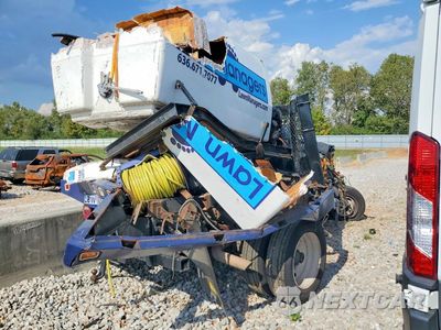 Trzecie zdjęcie samochodu z tyłu: 2015 FORD F-450 SPRAYER TRUCK VIN:1FDUF4GY6FEA48239 - miniatura
