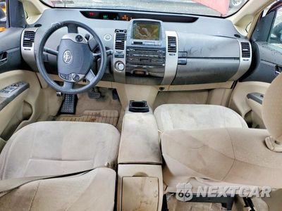 Zdjęcie 8 z 13 samochodu: 2005 TOYOTA PRIUS BASE VIN:JTDKB20U557008093 - miniatura