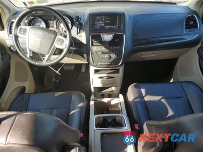 Zdjęcie 8 z 13 samochodu: 2016 CHRYSLER TOWN & COUNTRY TOURING VIN:2C4RC1BG2GR205219 - miniatura