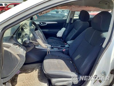 Zdjęcie 7 z 12 samochodu: 2015 NISSAN SENTRA S VIN:3N1AB7AP3FY324516 - miniatura
