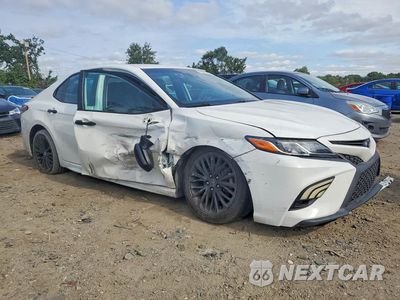 Czwarte zdjęcie samochodu z boku: 2020 TOYOTA CAMRY SE NIGHTSHADE VIN:4T1G11AK2LU327378 - miniatura